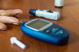 Eine Person mit Diabetes kann die ketogene Diät Schritt für Schritt durchführen Eine Person mit Diabetes kann die ketogene Diät Schritt für Schritt durchführen